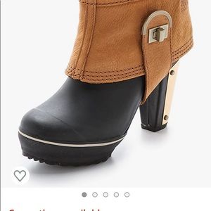 Sorel rain boots with style